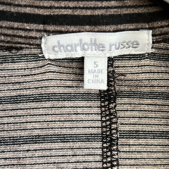 Stylish striped Charlotte Russe blazer with a gathered cuff - Picture 3 of 5